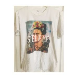 Frida Kahlo “Selfie” tee